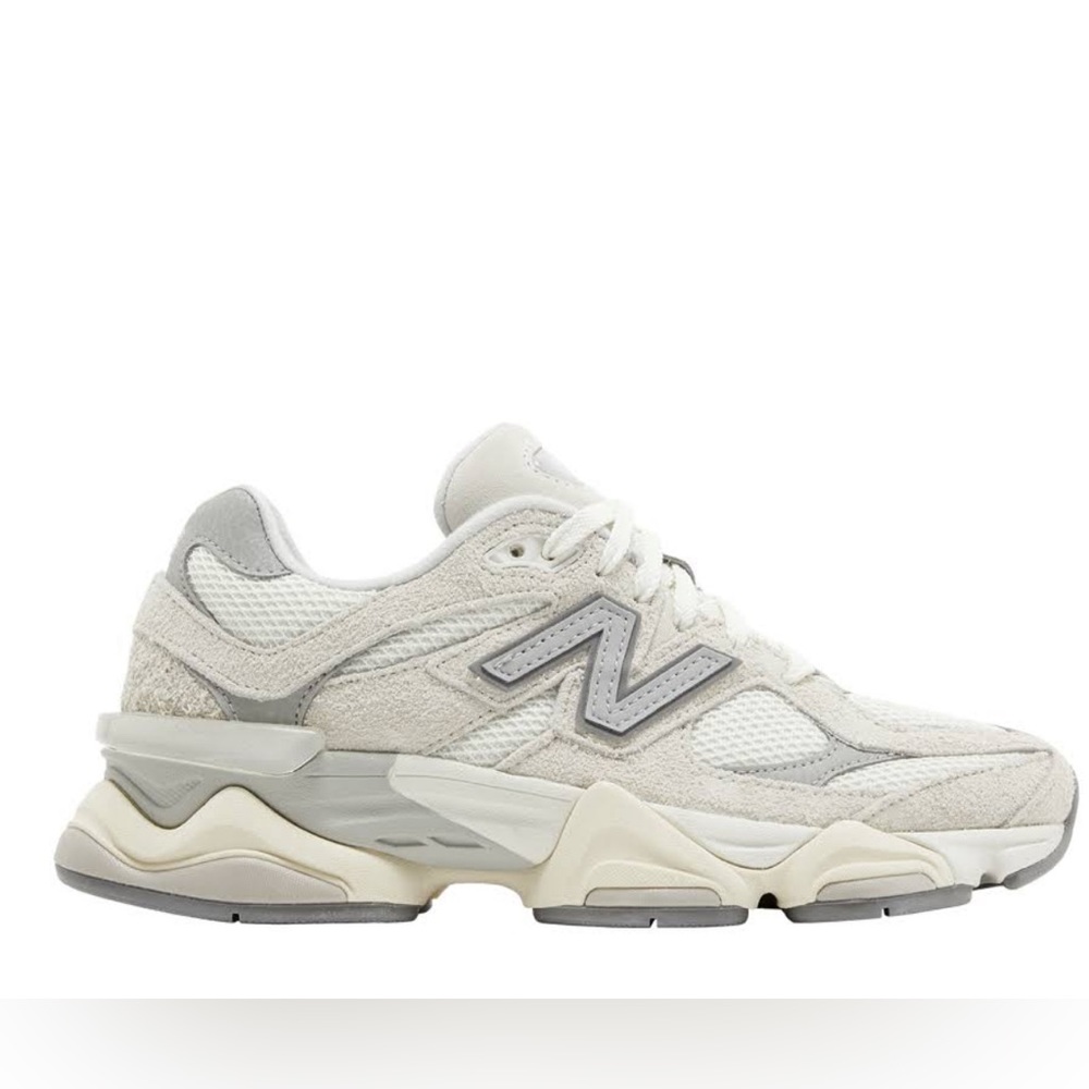New balance only worn in pics never worn with box